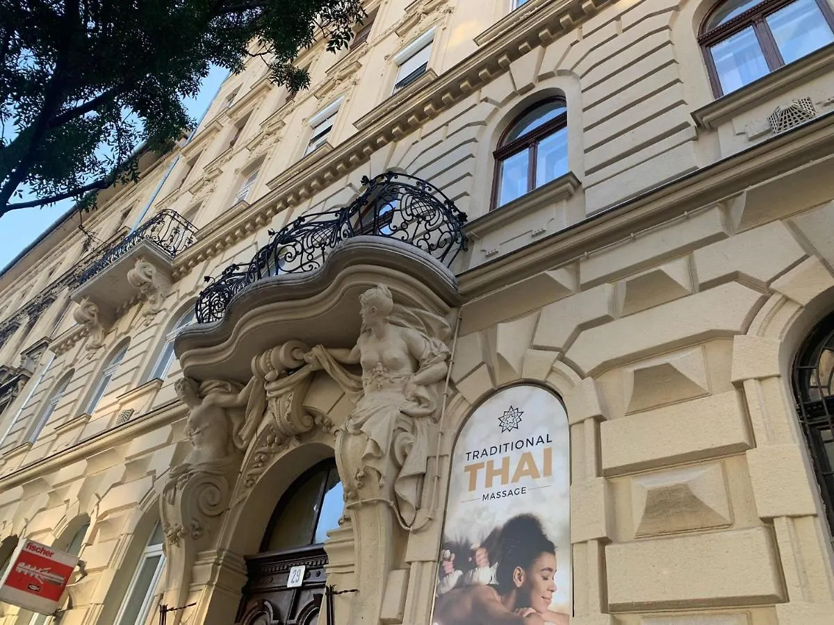 Apartment Anna 2 Bedrooms 2 Bathrooms 6 Bikes Budapest Hungary