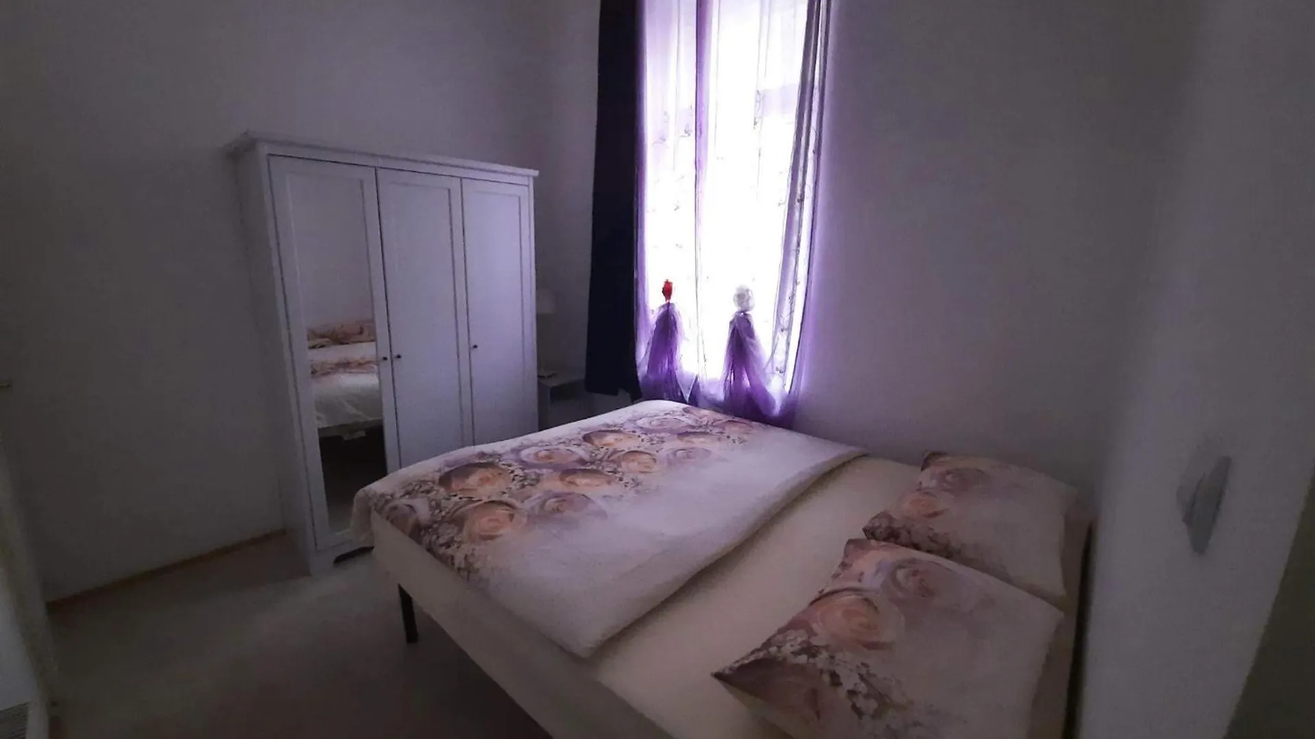 Anna 2 Bedrooms 2 Bathrooms 6 Bikes Budapest